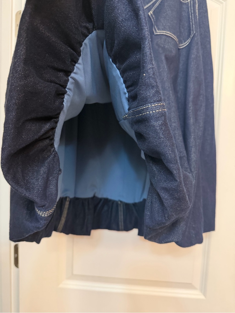 Pilcro bubble hem skirt dark blue. - Picture 2 of 9